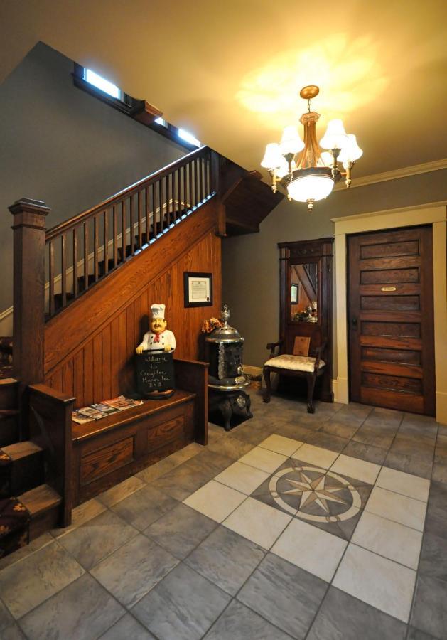 Creighton Manor Inn Bed & Breakfast Orillia Esterno foto